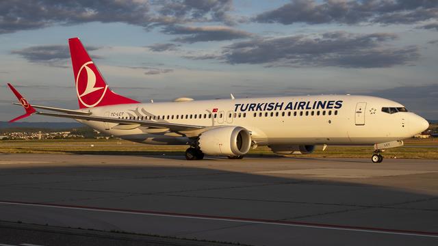 TC-LCT::Turkish Airlines